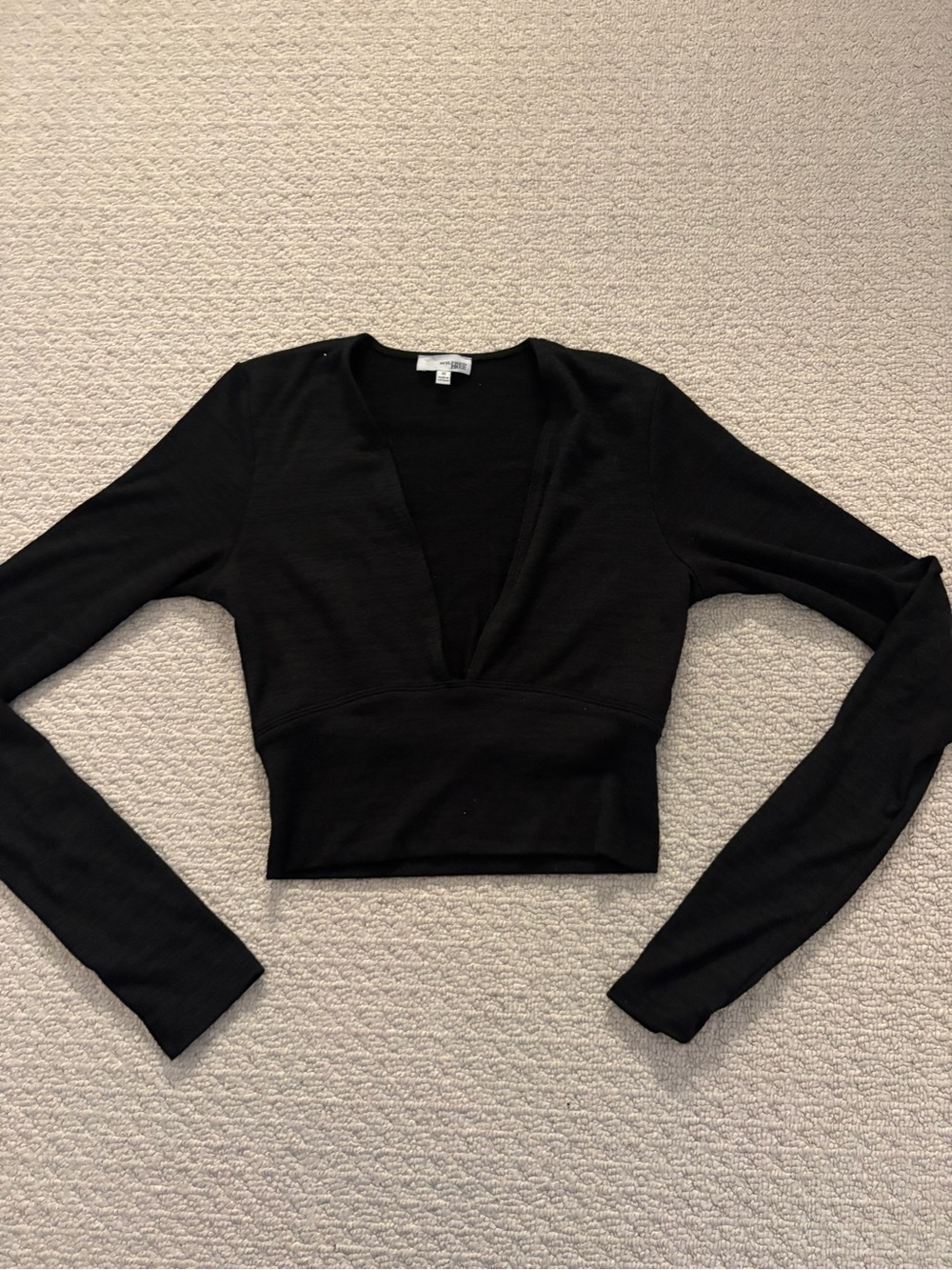 Wilfred Black Cropped Deep V Long-Sleeve Top